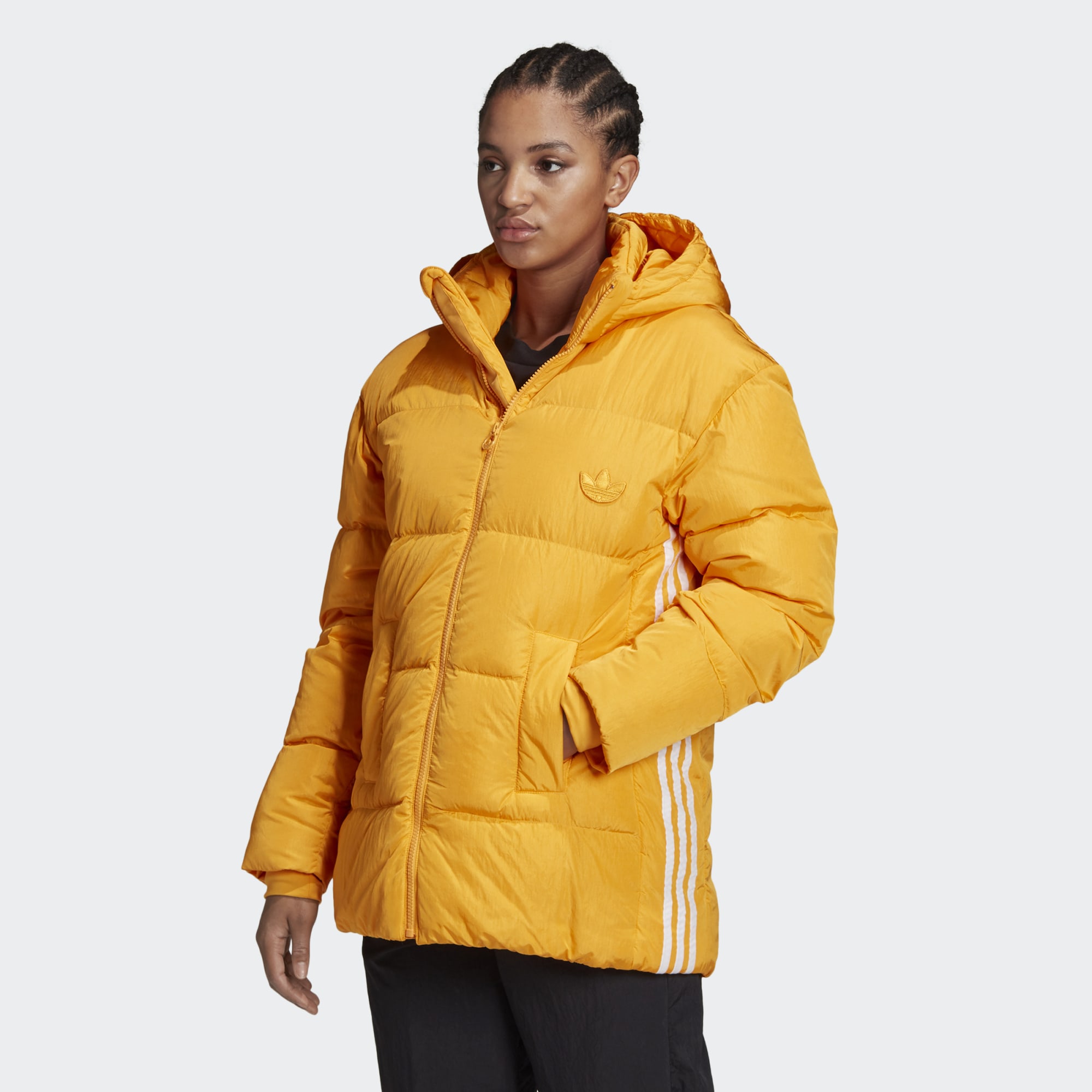 Отзывы о пуховиках. Пуховик adidas down Puffer женский. Adidas Originals пуховик down Puffer. Пуховик adidas Puffer down JKT. Пуховик адидас ориджинал женский.