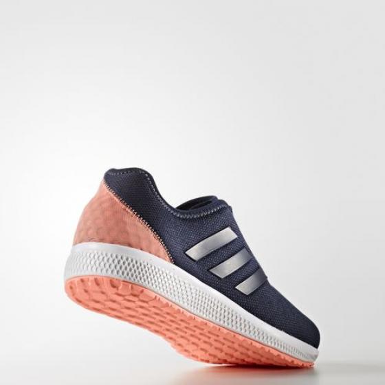 Обувь женская для бега adidas Climawarm Oscillate W 