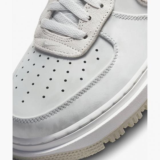 Кросівки унісекс Nike Air Force 1 Luxe (DD9605-100)