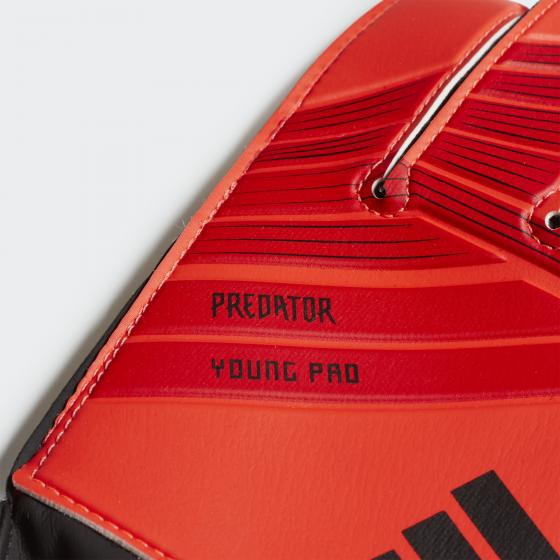 Вратарские перчатки Predator Young Pro
