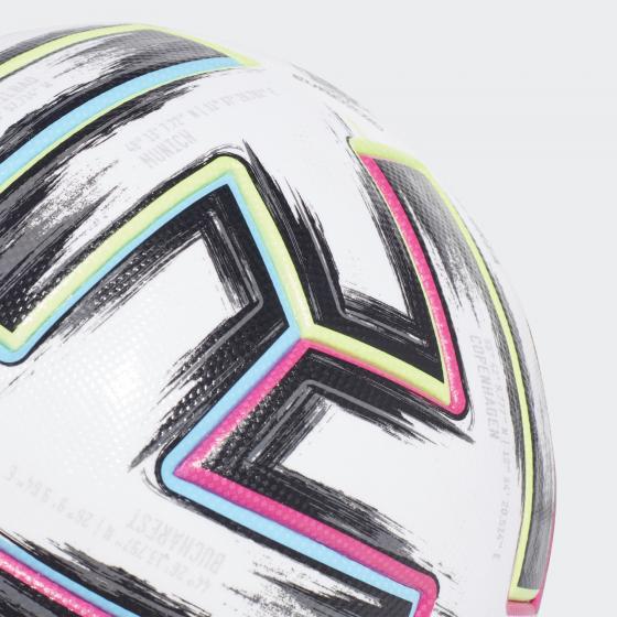 Футбольный мяч Uniforia Pro
